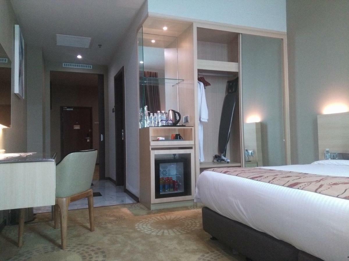 Purest Hotel Sungai Petani Exterior foto